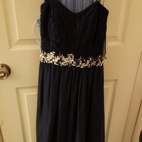 Prom dress, Wedding guest dress - Picture 3 of 3